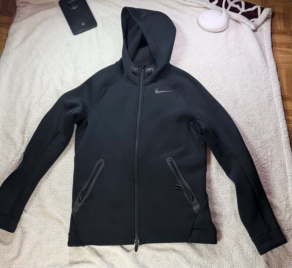 Nike Therma-Sphere Max Hoodie Size M Black Full Zip Jacket